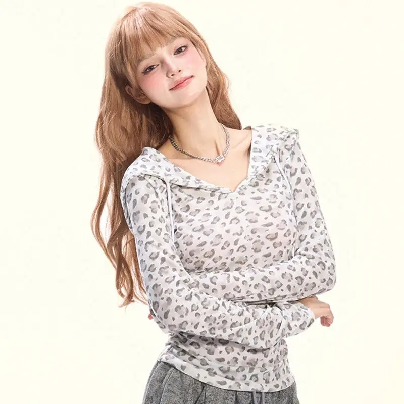

Female Slim and Thin Versatile Design Top Female Leopard Print Pure Desire Style Spice Girl Short Hooded Long-sleeved T-shirt