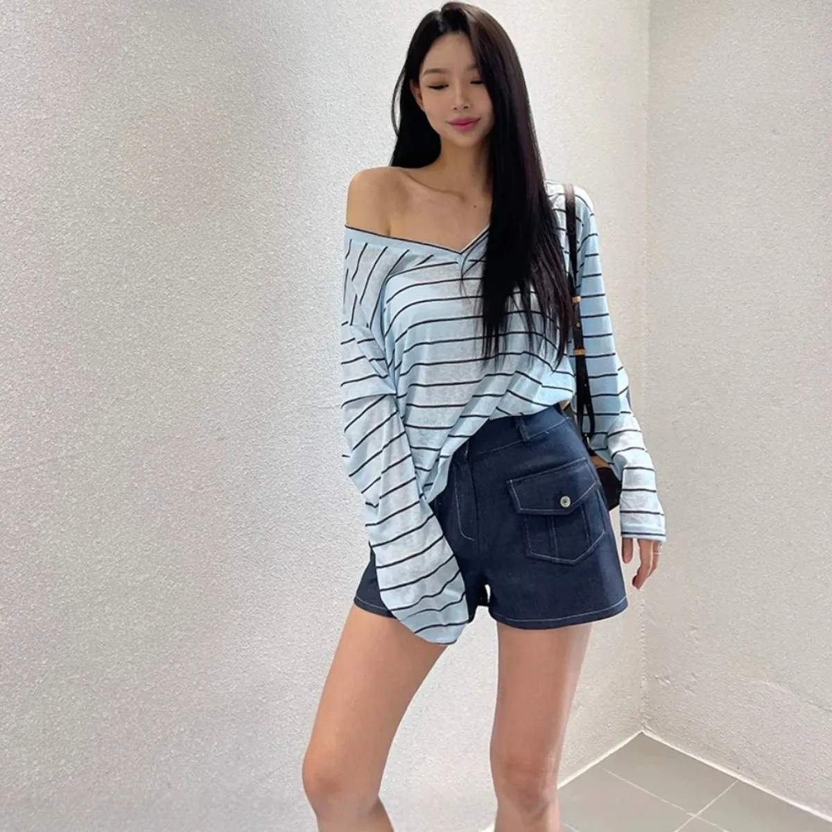

2026 New Style Korean Fashion Chic Elegant Casual Summer Shorts Women's Pocket Denim Skirt Natural Waist Button Cl...