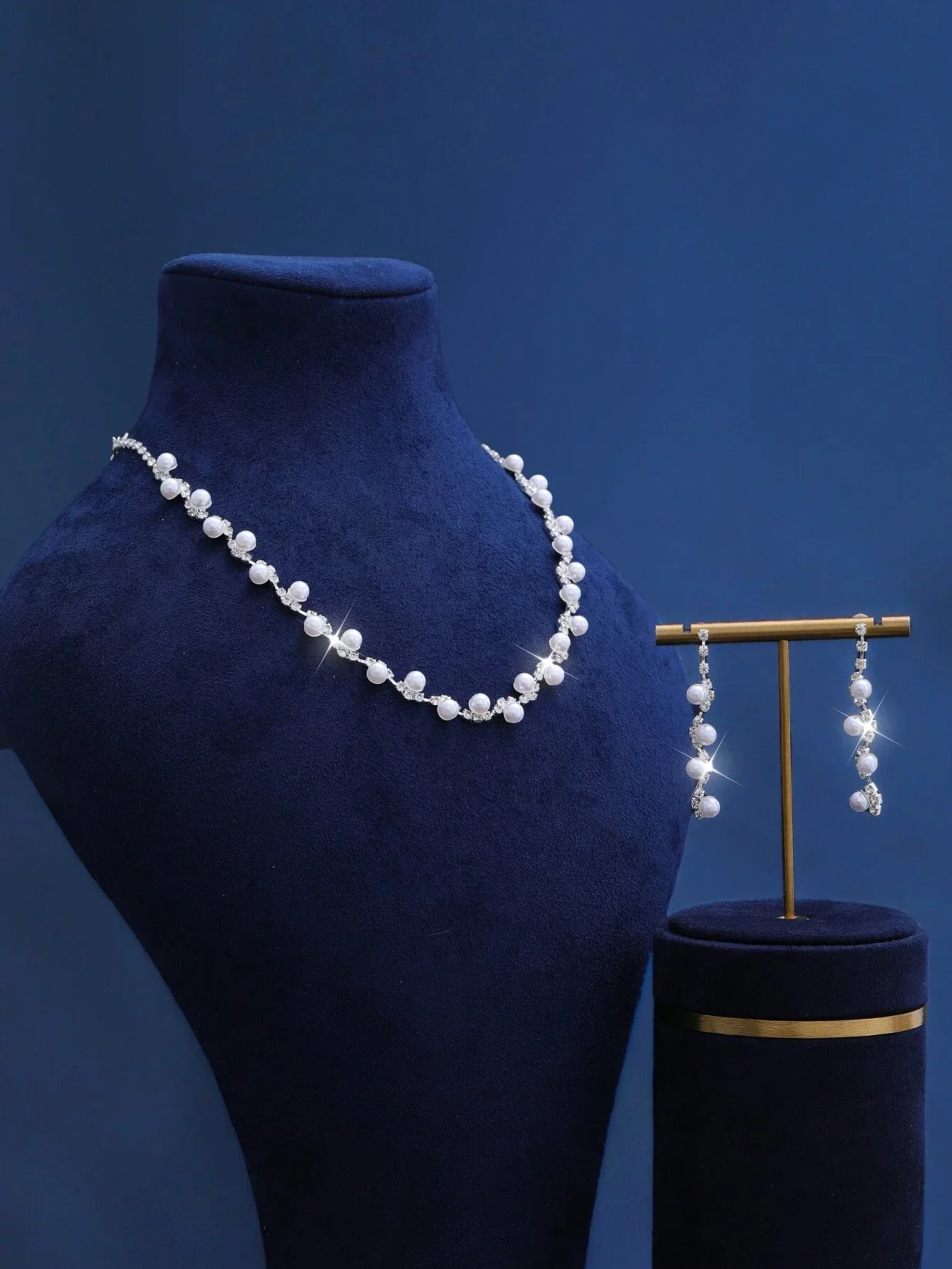 Pearl And Crystal Three-Piece Jewelry Set For Women: Necklace, Earrings, Bracelet For Wedding Party Daily Wear
