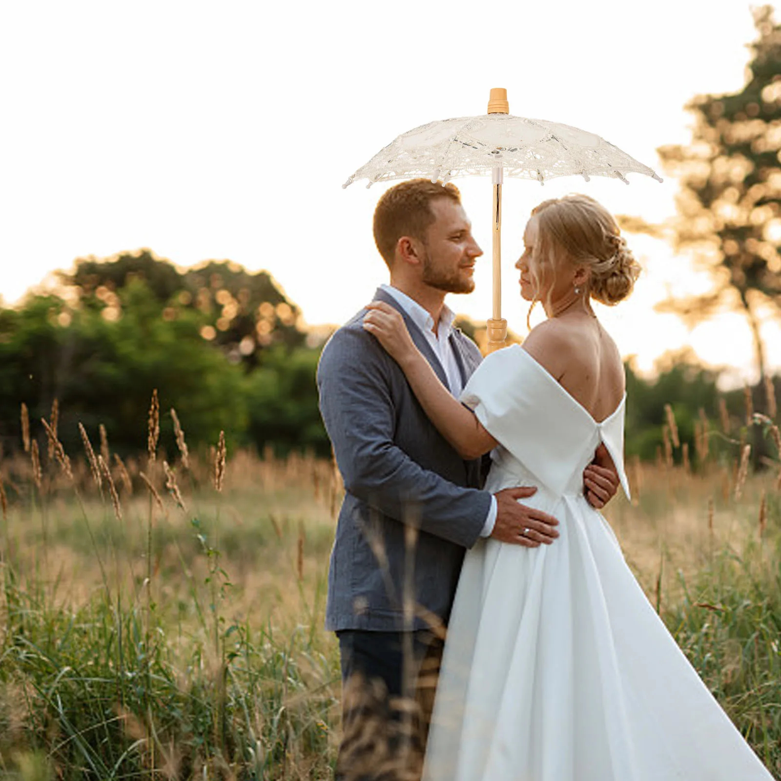 

Wedding Bride Lace Umbrella Wooden Handle Romantic Photo Prop Bridal Lace Parasol Decorative Stage Photography Prop