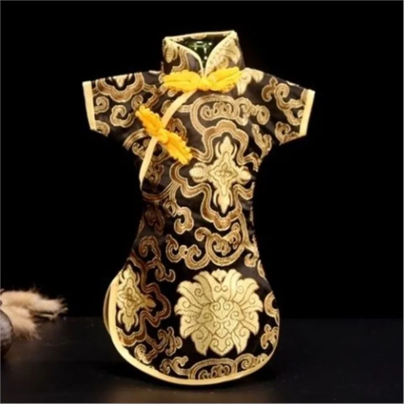 Chinese Classic Tang Suit Handicraft Gift Plate Buckle Cheongsam Princess Dress Red Wine Bottle Cover Wine Bottle Cover ZD905