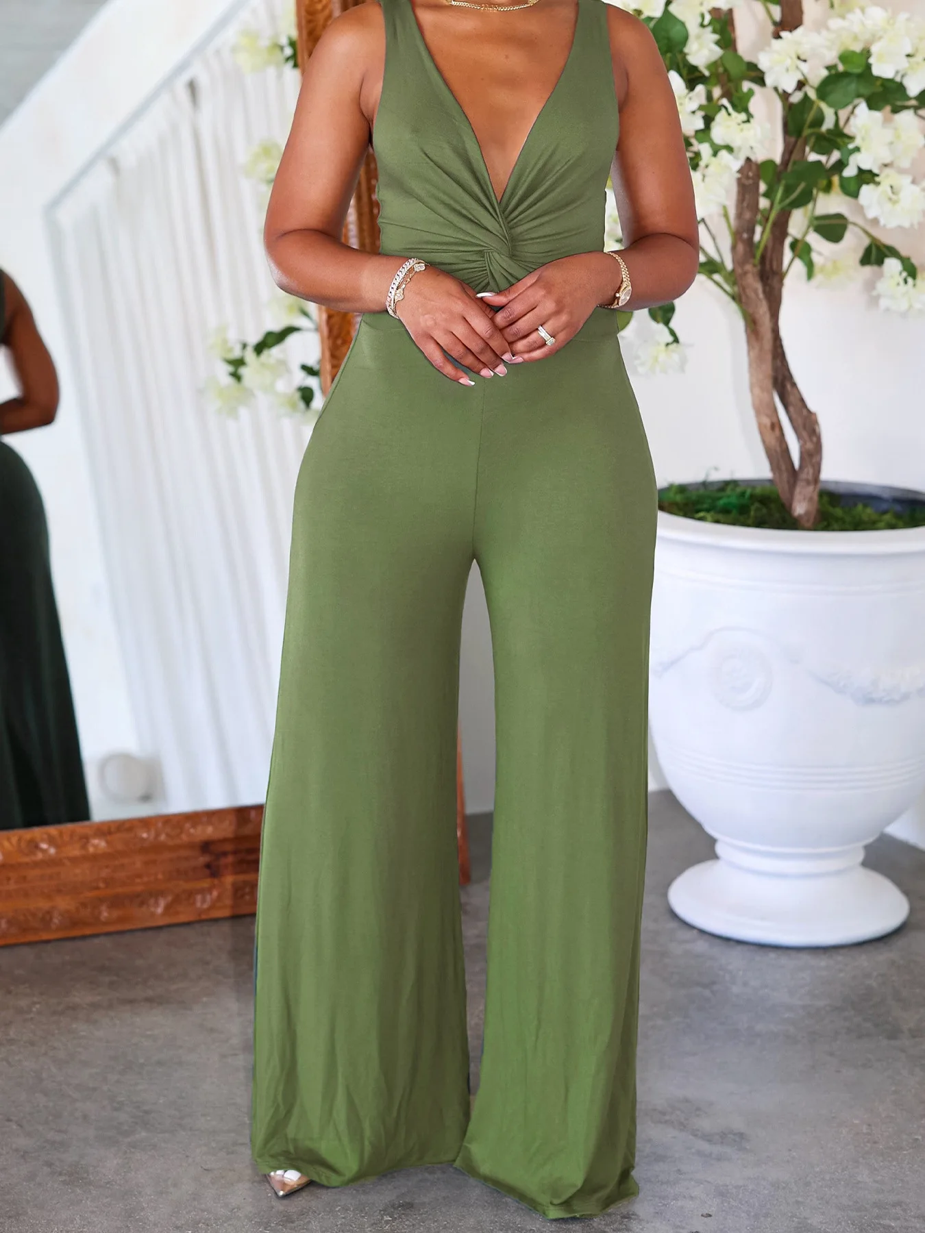 Tw431 Trendyy Slim Women's One-Piece Summer Sleeveless Deep V Twist Casual Pure Color Jumpsuit