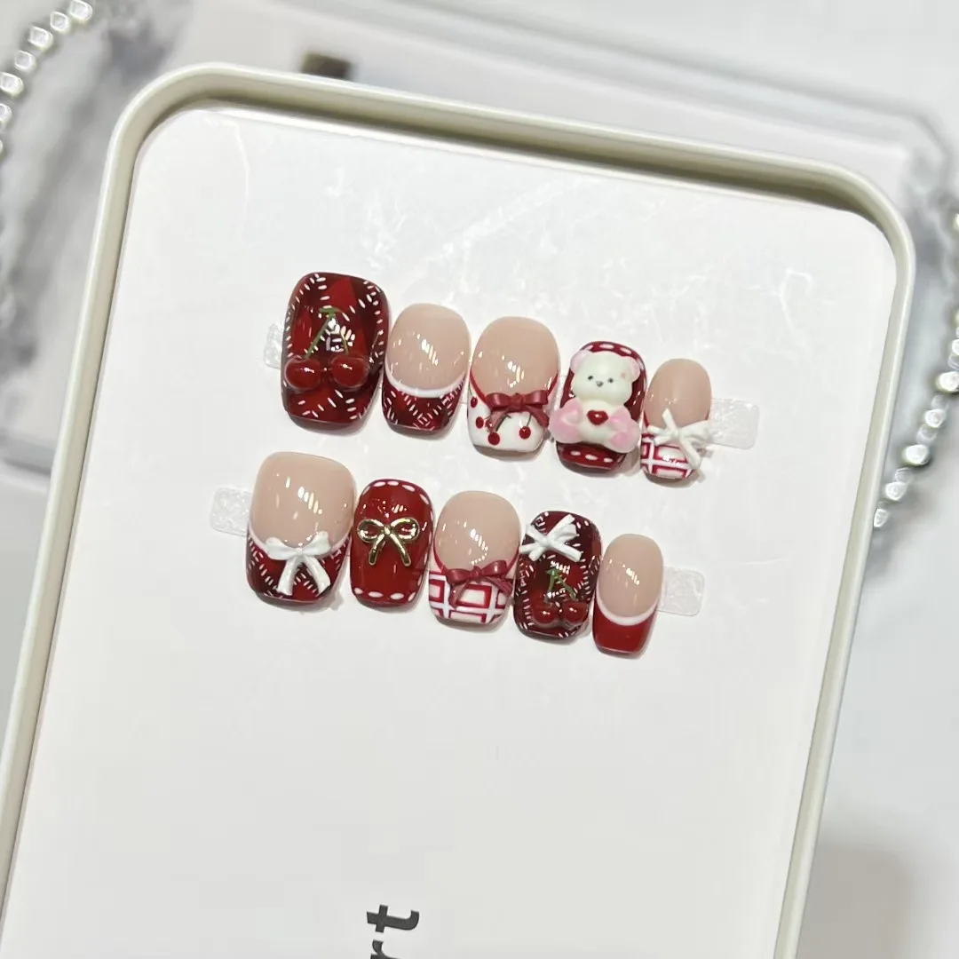 

Lovely INS Style Press on Nails Short Hand drawn Red French Fake Nail Tips with 3D Bow Bear Decor Wearable Acrylic Nail Manicure