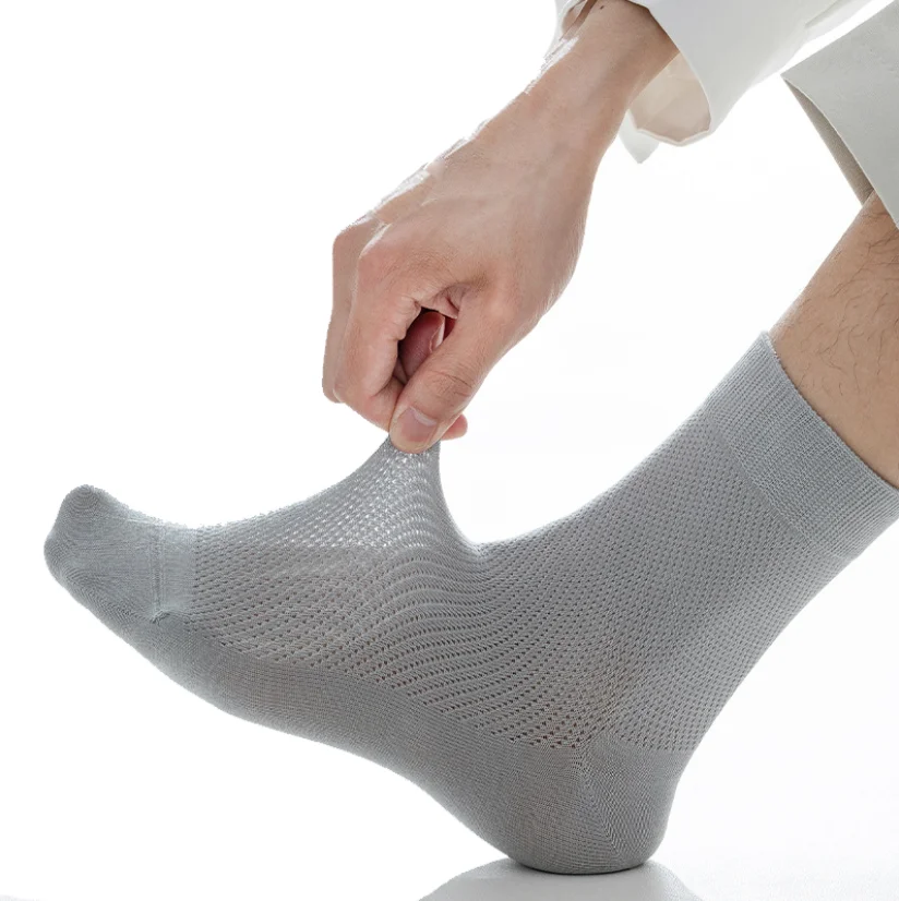 

Summer Thin Hollow Mesh Mid Tube Socks Combed Cotton Men's Socks Breathable Sweat Absorbing Crew Socks Simple Men Business Socks