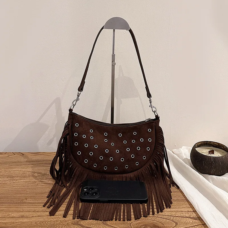 

Женские замшевые сумки через плечо большой вместимости, сумки на плечо, сумки с кисточками, сумки с заклепками, дизайнерские сумки, сумка-клатч, женская сумка, сумка.