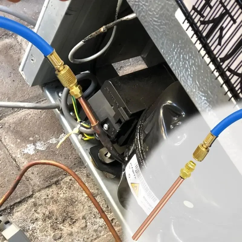 1/4-Inch Brass Refrigeration Service Valve, AC Access Fitting for Vacuum and Charging Maintenance on Compatible Cooling Systems