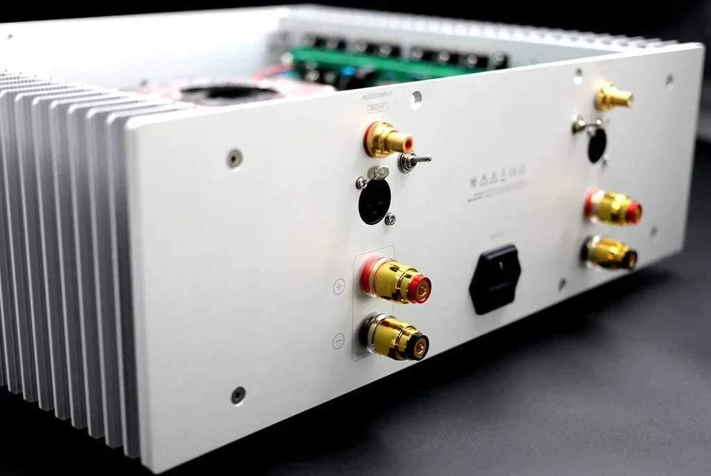 

chuansheng MASTER high power 500W dual channel power amplifier master version FM801 original parameters core circuit