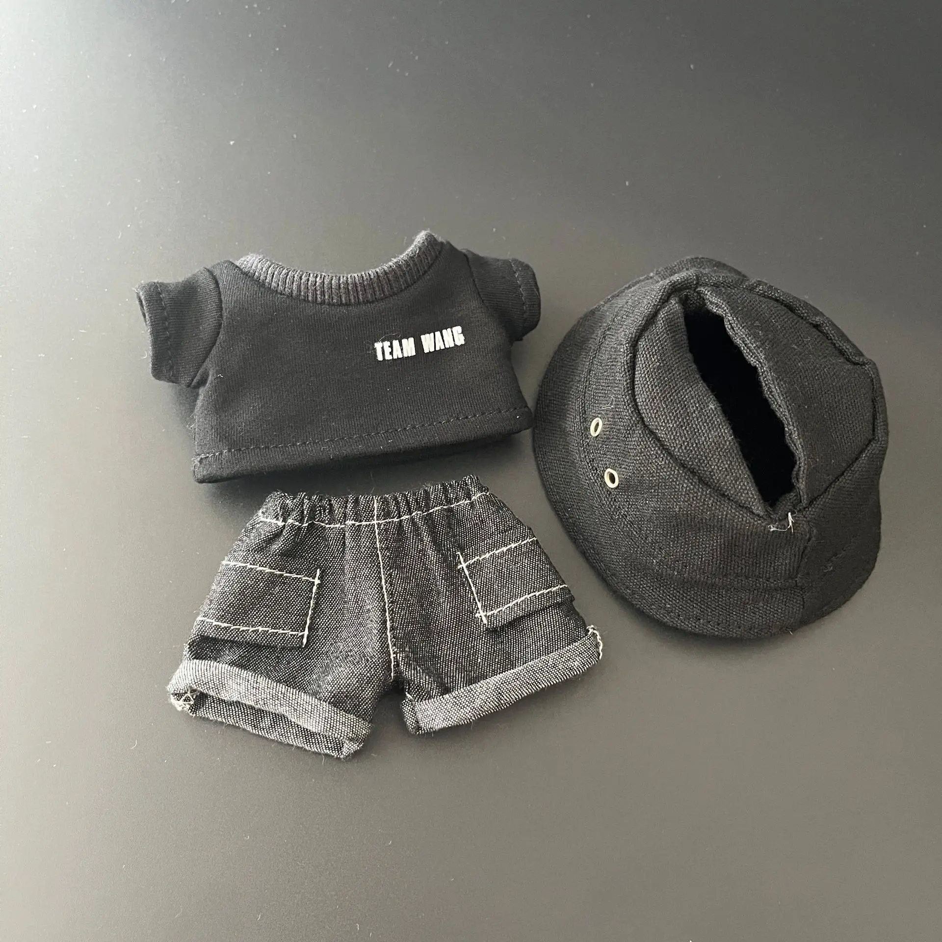 Abbigliamento per Labubu da 17 cm, stile Kpop Star Idol Jackson Wang, T-shirt, jeans, cappello da pescatore, accessori fai da te per bambole Labubu