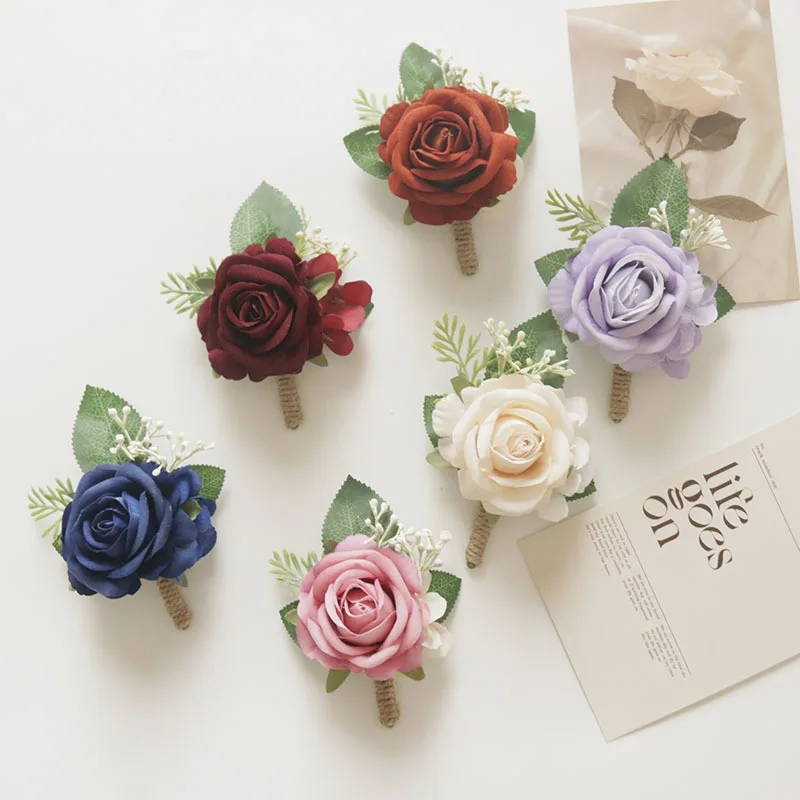 โบฮีเมียนประดิษฐ์ Rose Boutonnieres พร้อม Greenery Accents เหมาะสําหรับเจ้าบ่าวเจ้าบ่าวงานแต่งงาน Decor พรหมครบรอบทุกวัน