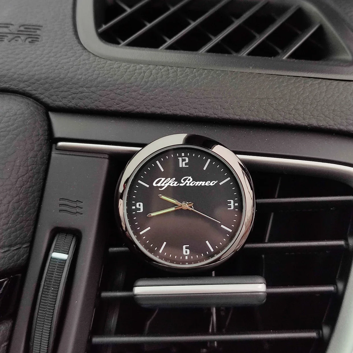Car Interior Car Clock outlet cruscotto Air Clip orologio al quarzo elettronico interno per Alfa