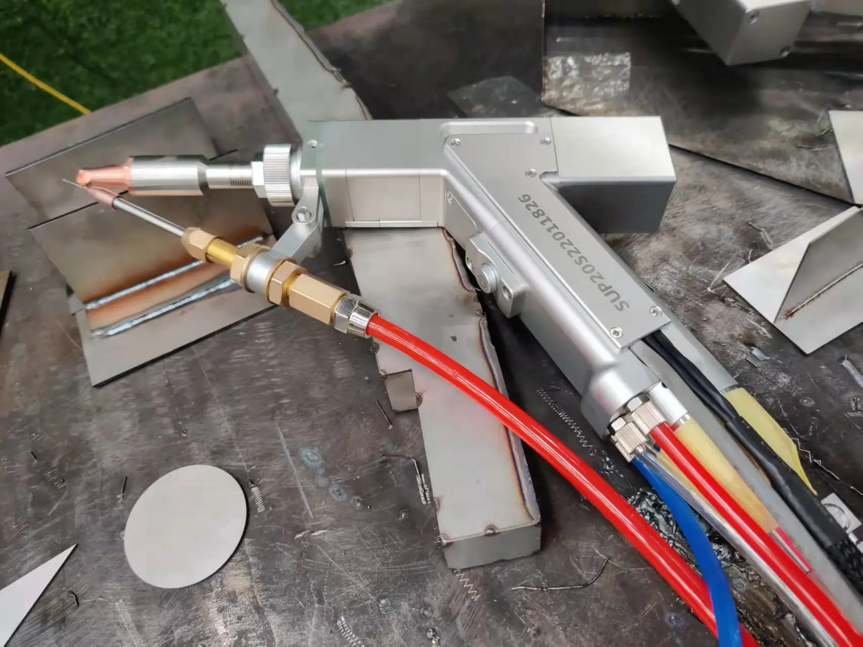 1 кВт 1,5 кВт 2000 Вт металл алюминий нержавеющая сталь лазерный сварочный аппарат оптоволоконный лазерный сварочный аппарат