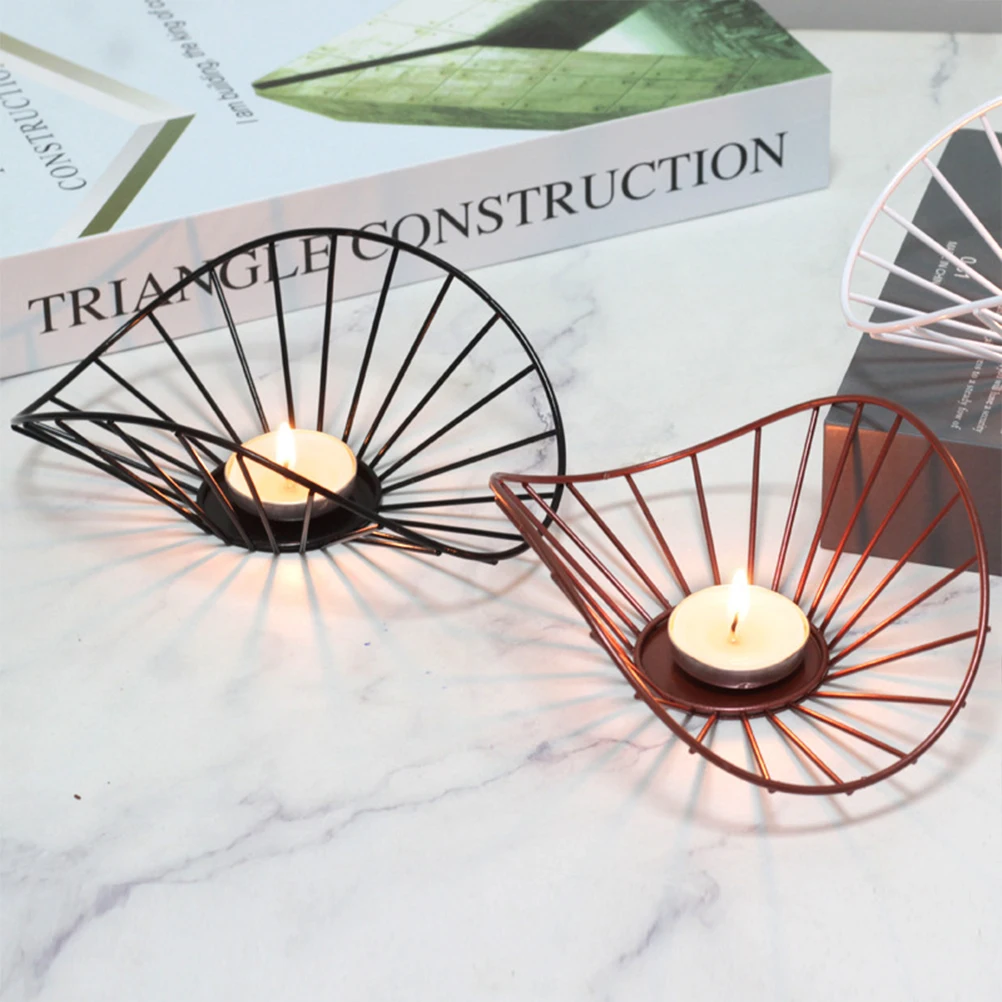 

2pcs Iron Holders Creative Geometric Design Home Decor Wrought Iron Tealight Candlesticks Table Centerpiece