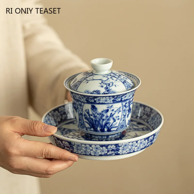 

Chinese Ceramic Gaiwan Pot Bearing Blue and White Porcelain Teacup Tea Tureen Retro Handmade Tea Bowl Tea Infuser Travel Teaware