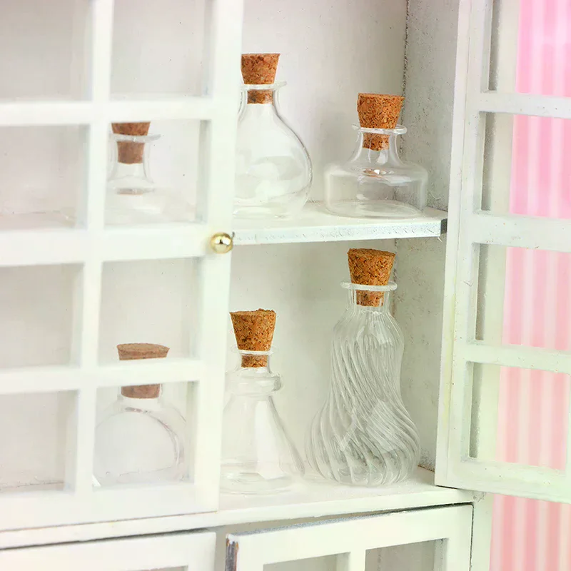 Jarrón en miniatura para casa de muñecas, botella de vidrio, botella de deseos, botella de almacenamiento con jarrón de corcho, tarro de dulces, modelo de decoración para casa de muñecas, 1:12
