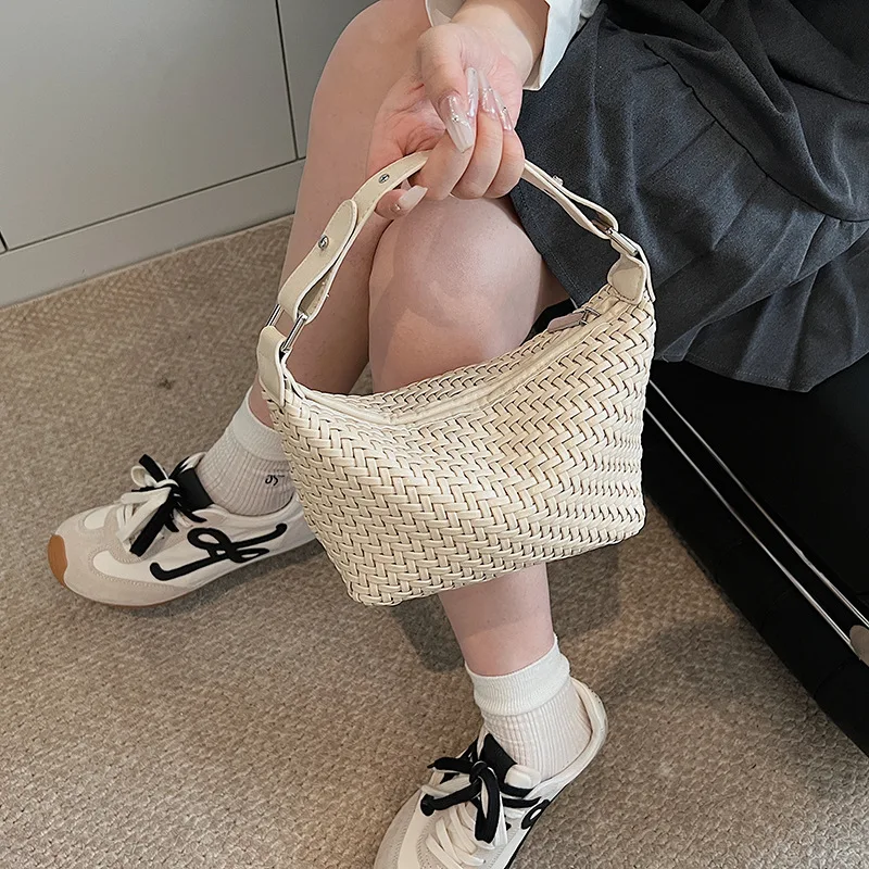 

2025 Woven Dumpling Bag for Women Minimalist Shoulder Crossbody Purse Fashionable Handbag