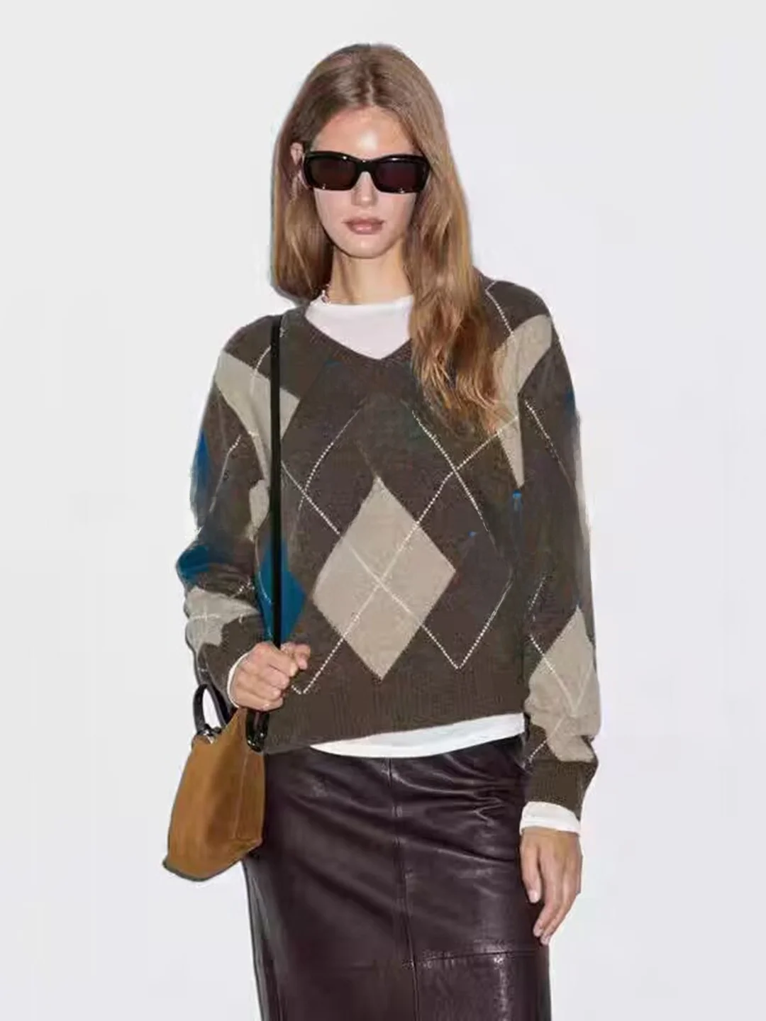 

Мягкий американский вязаный свитер с V-образным вырезом, клетчатый, новинка, колледжий стиль, женская мода, осень 2025, ромбовидный узор