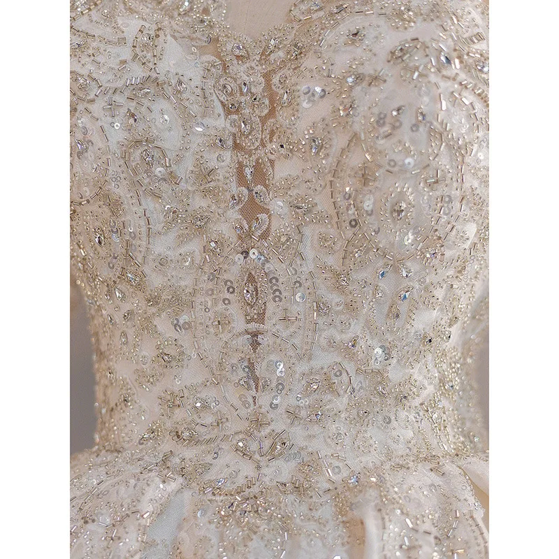 French Wedding Dress 2025 New Bridal Long Sleeve Heavy Duty V-neck Satin Satin Palace Style Qidi Landlord Wedding Dress