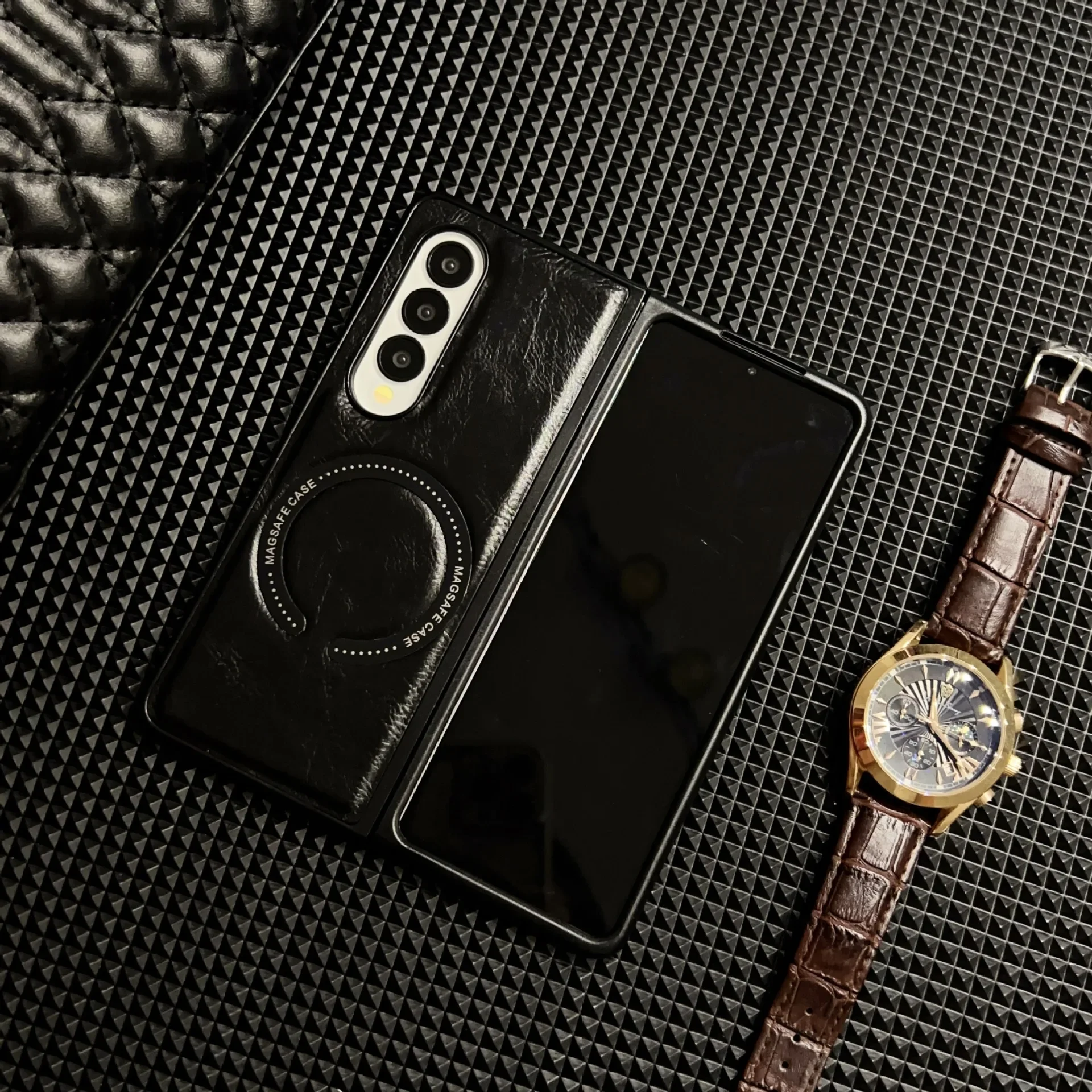 Capa de telefone magnética de couro PU vintage para Samsung Galaxy Z Fold 6 5 4 3 Fold5 Fold4 Fold6 5G Capa protetora à prova de choque