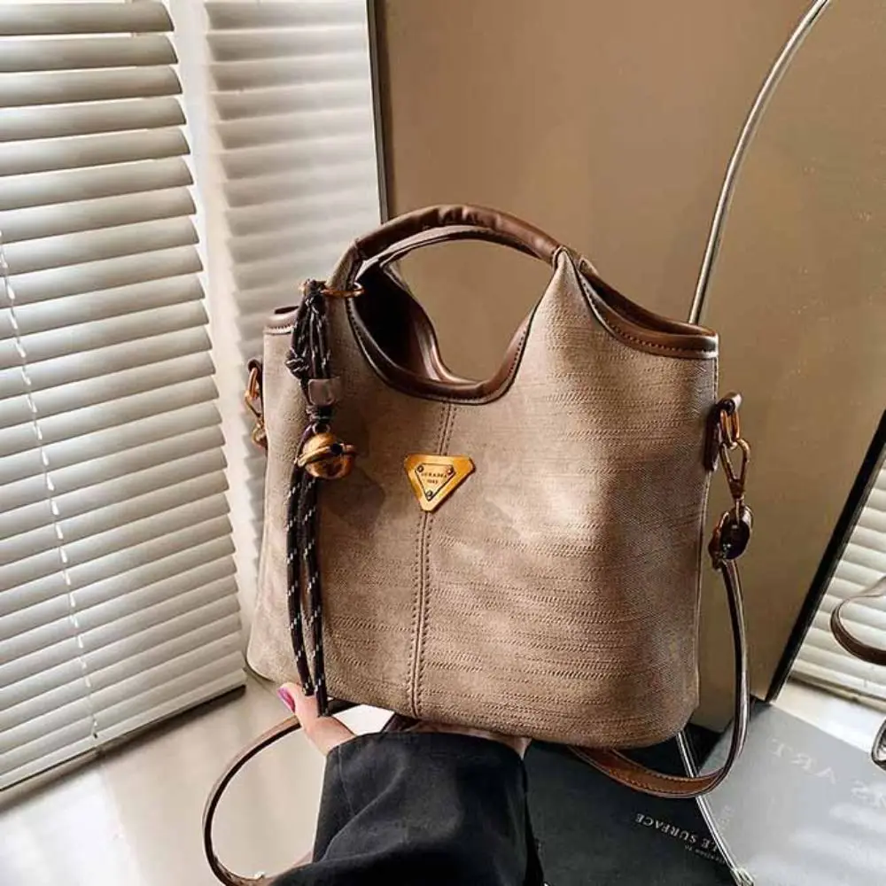 

PU Vintage Tote Bag Small Triangle Brand With Pendant Small Basket Bag Crossbody Bag Korean Style Women's Shoulder Bag Travel