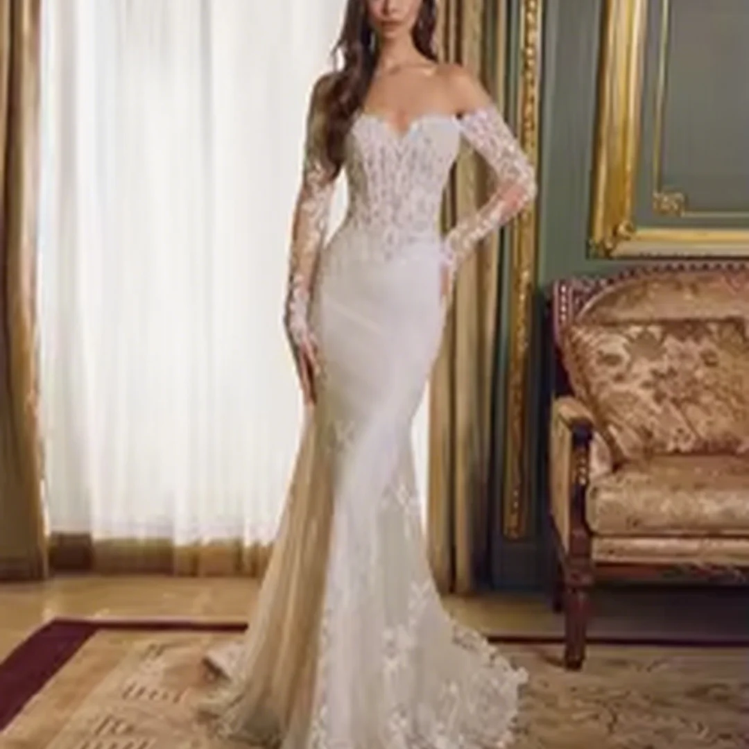 Abito da sposa elegante personalizzato a sirena con spalle scoperte Abito da sposa principessa con applicazioni in pizzo a cuore e maniche lunghe