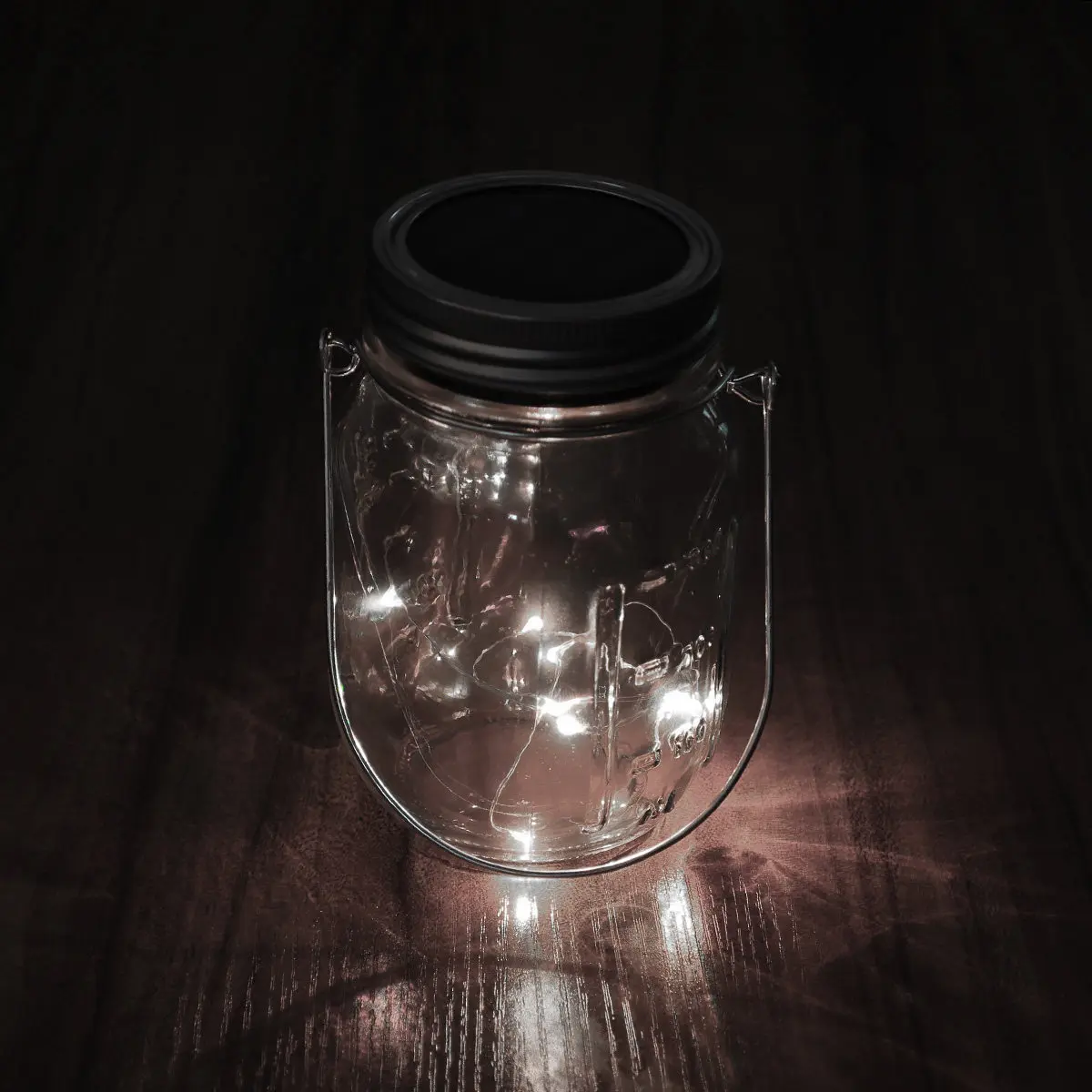 

Набор из 4 солнечных светильников-фонариков: элегантные прозрачные стеклянные светильники для сада, двора, вечеринок, автоматическая зарядка, долгий срок службы, водонепроницаемые, декоративные.