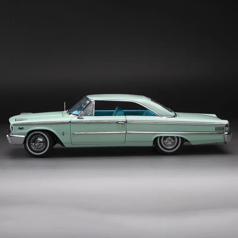 Modelo de carro SunStar 1/18 modelo de liga 1963 para Galaxy 500 Galaxy Sedan