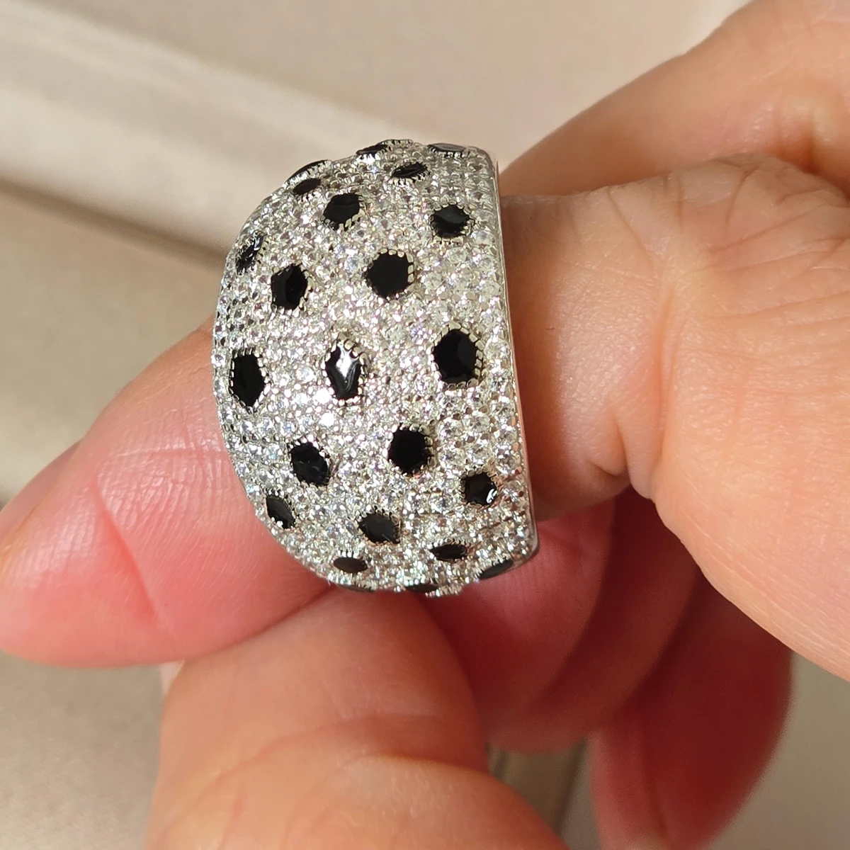 New 925 Sterling Silver Black Enamel Leopard Print Ring With Zirconia Stone Animal Panther Ring for Man or Woman Fine Jewelri