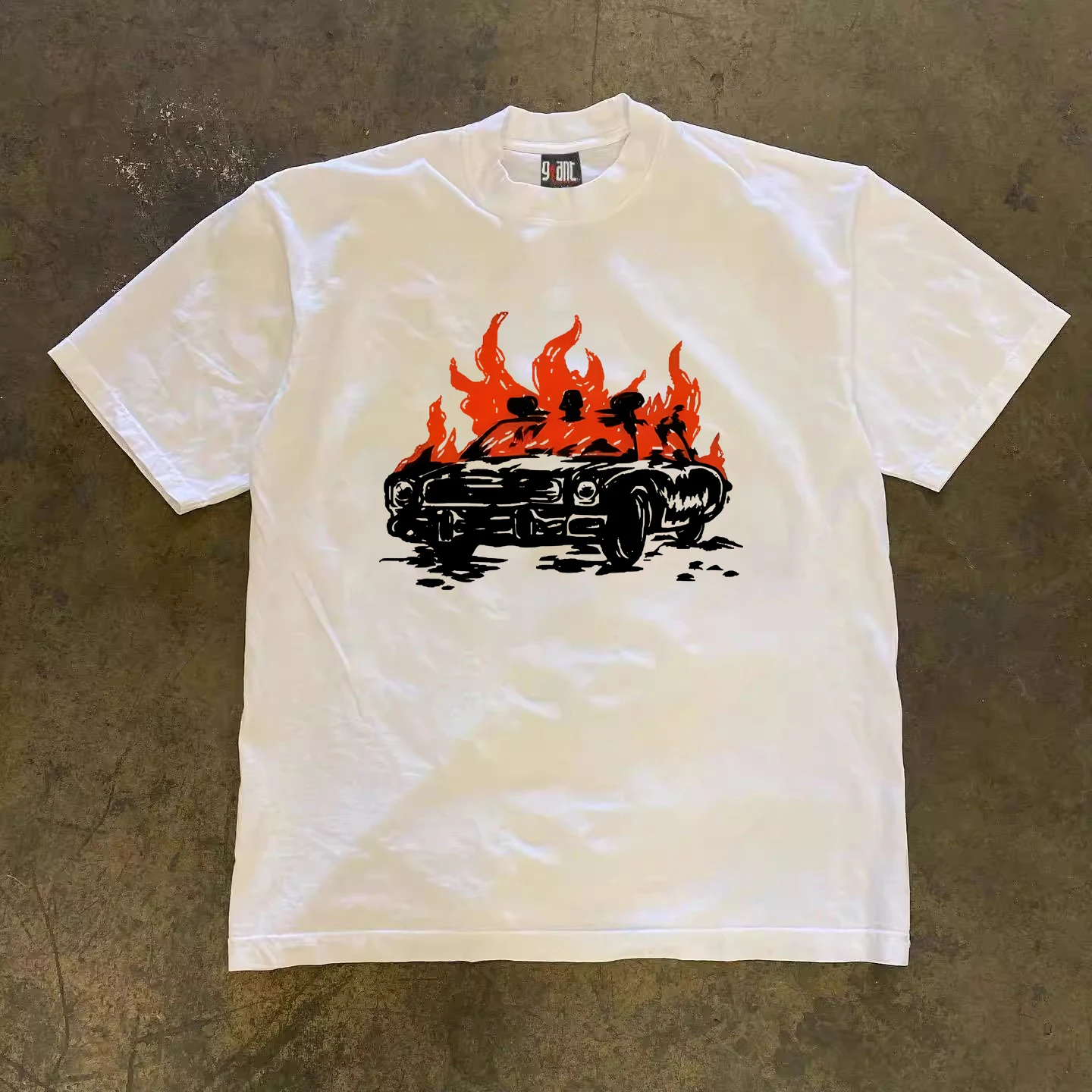 

American new retro flame sports car printed short-sleeved T-shirt top, same for men and women