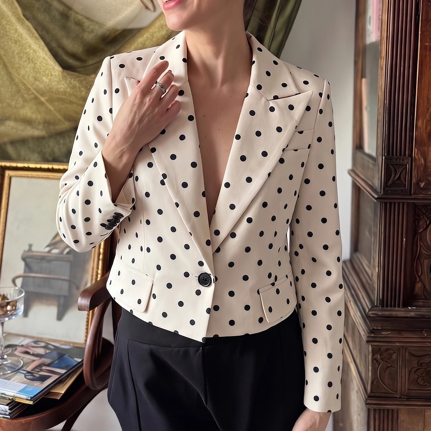 Fashionable Short Printed Checkered Women's Suit Jacket 2026 Autumn Collection Standard Fit Long Sleeve Unique Personality