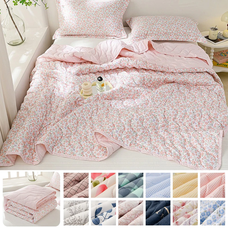 

1PC Summer Quilt with Flower Pattern Ultra Soft Breathable Bed Blanket Machine Washable Lightweight Comforter for All Season