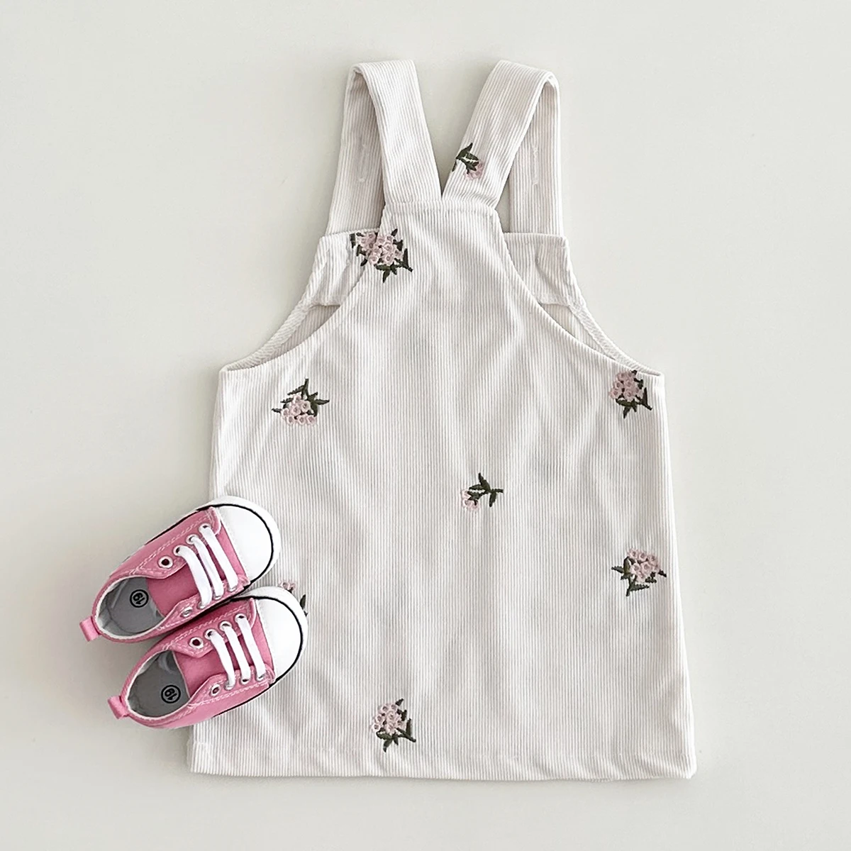 Ins Girls Strap Dress Infant Baby Clothes Version Suspender Dress Summer Flowers Embroidery Sleeveless A-line Infant Dresses