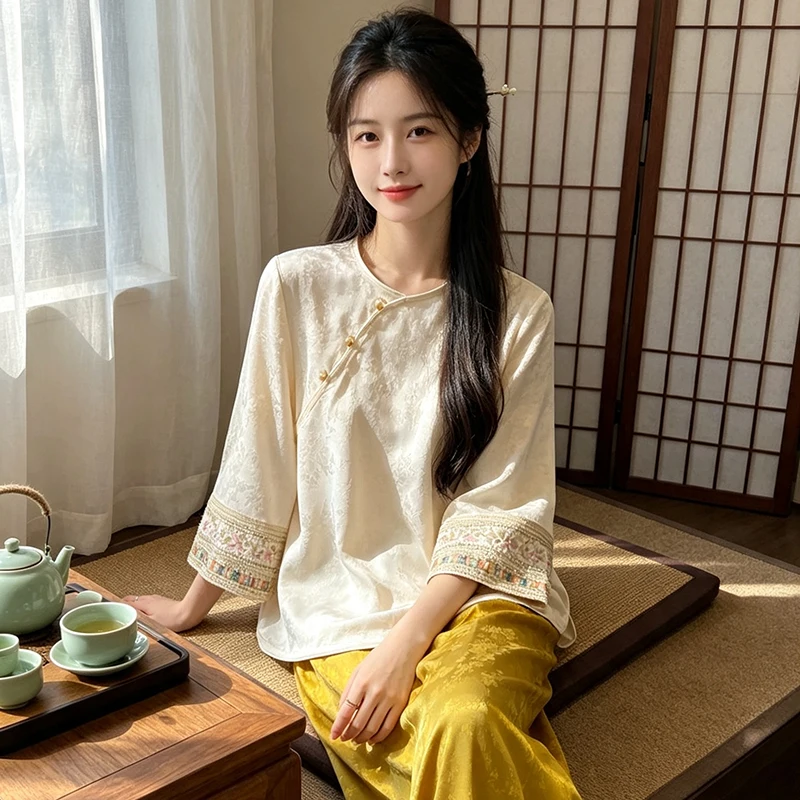 New Chinese Style Autumnal Embroidered Silk Fabric round Neck Splice Sleeve Wide Leg Pants Set Fashionable Traditional Clothing