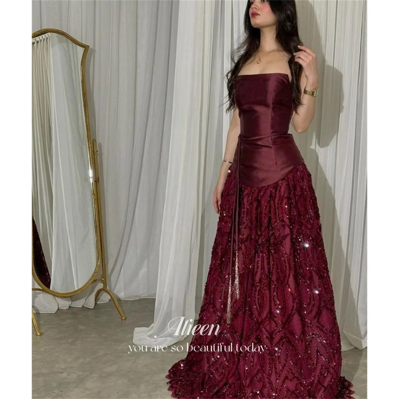 Image of Aileen Satin Trägerloses Burgunderrotes A-Linien-Abendkleid 2026 Ballkleid Damen Maßanfertigung mit Pailletten Kundenspezifisches Abendkleid