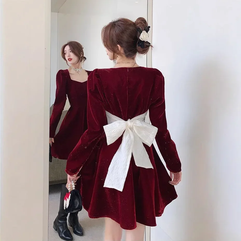 

2025 new Autumn Winter French Hepburn Style Butterfly Knot Short Skirt Elegant Dress Red Velvet Christmas New Year Dress Women's
