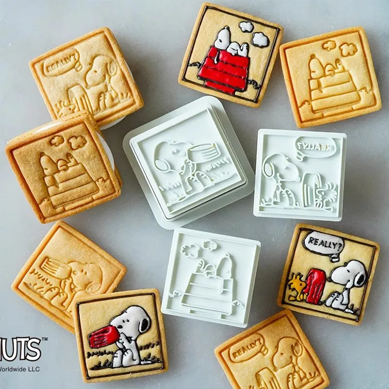 Snoopy Cookies Cutters Plastic Cartoon Pressable Biscuit Mold Cookie Stamp Cake Chocolate Baking Pastry Molds Baking Supplies