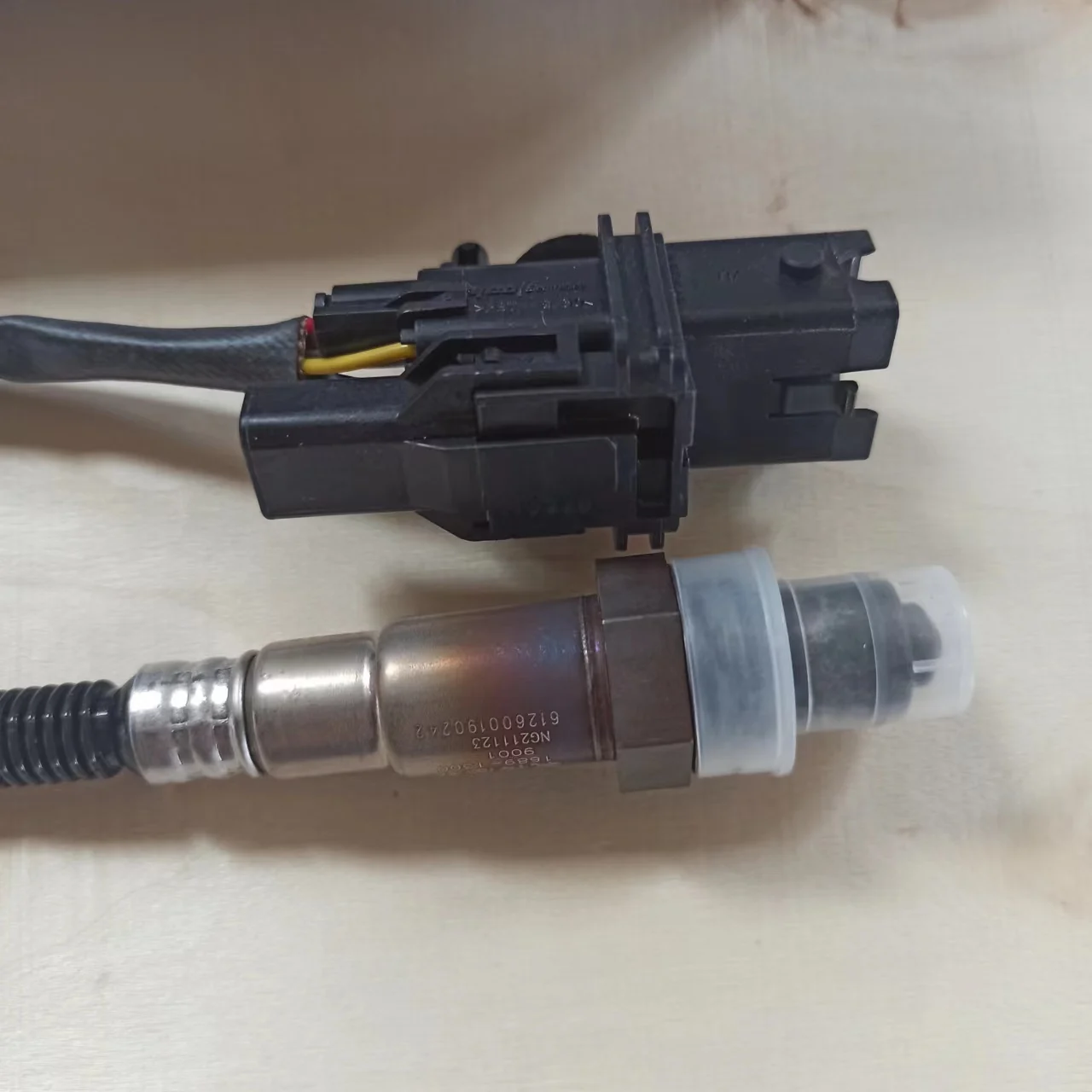 SINOTRUK HOWO Truck Parts 612600190242 Sensor 0258007206