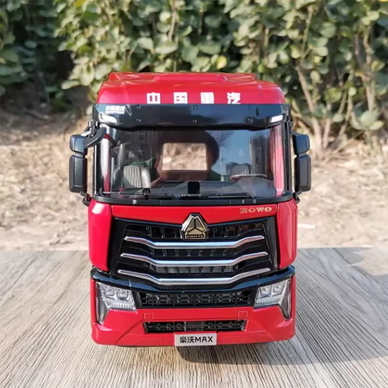 Diecast 1:24 Scale Heavy Duty Truck HOWO MAX Tractor Head Car Model Truck Alloy Model Simulation Collection Gift Toys Display