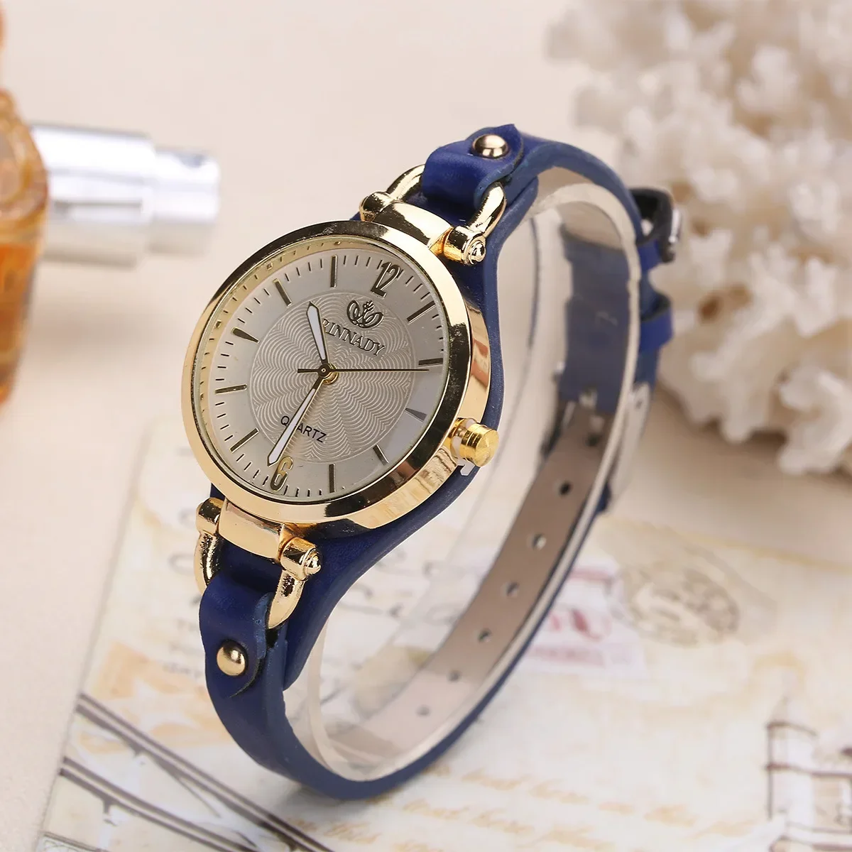 Small Round Dial Relojes Para Mujer Wristwatches Ladies Watch Elegant Leather Strap Quartz Watches for Women Casual Clock Gifts