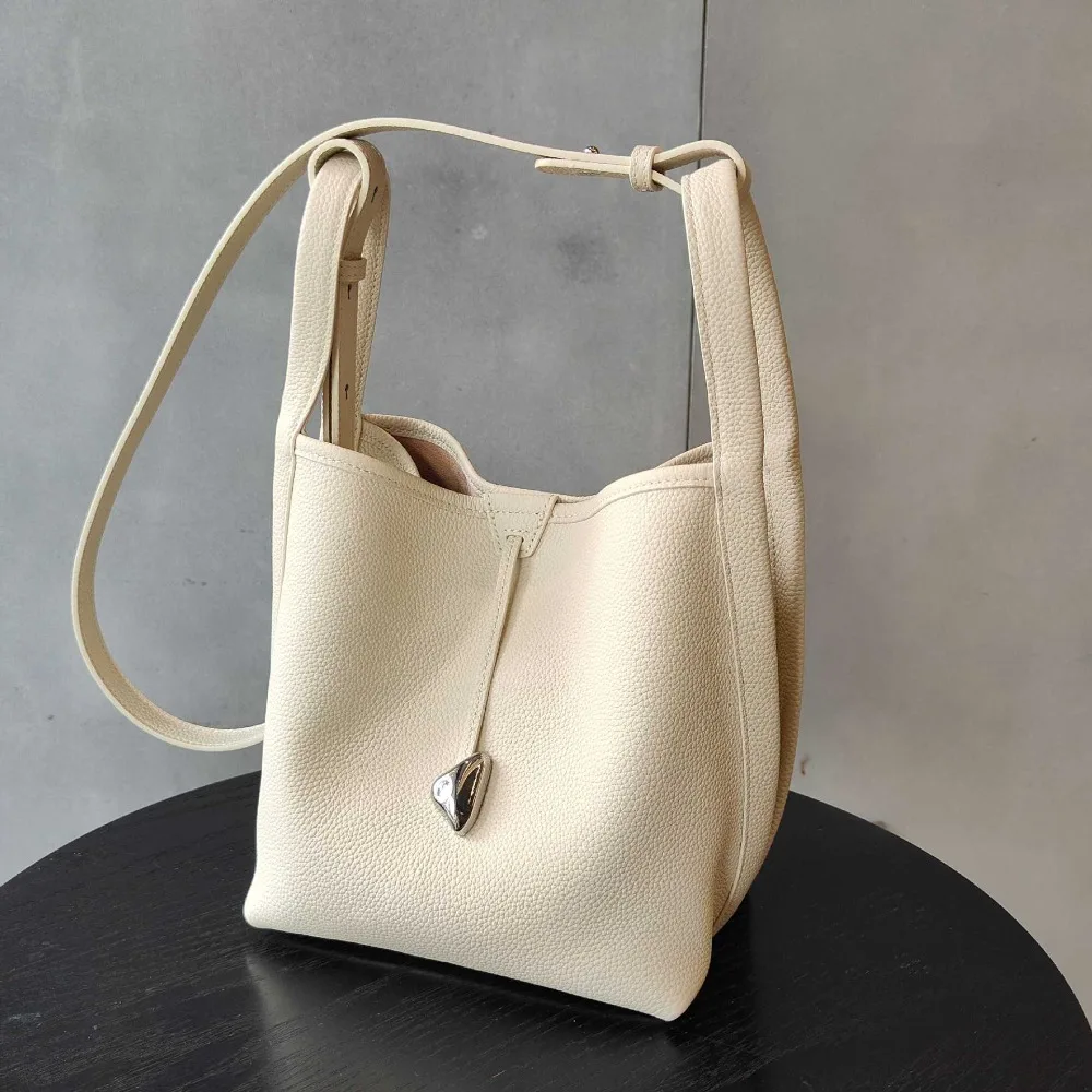 2026 New Hand-carried Bucket Bag Women's Light Luxury Niche High-end Single Shoulder Messenger Bag Vegetable Basket Summer