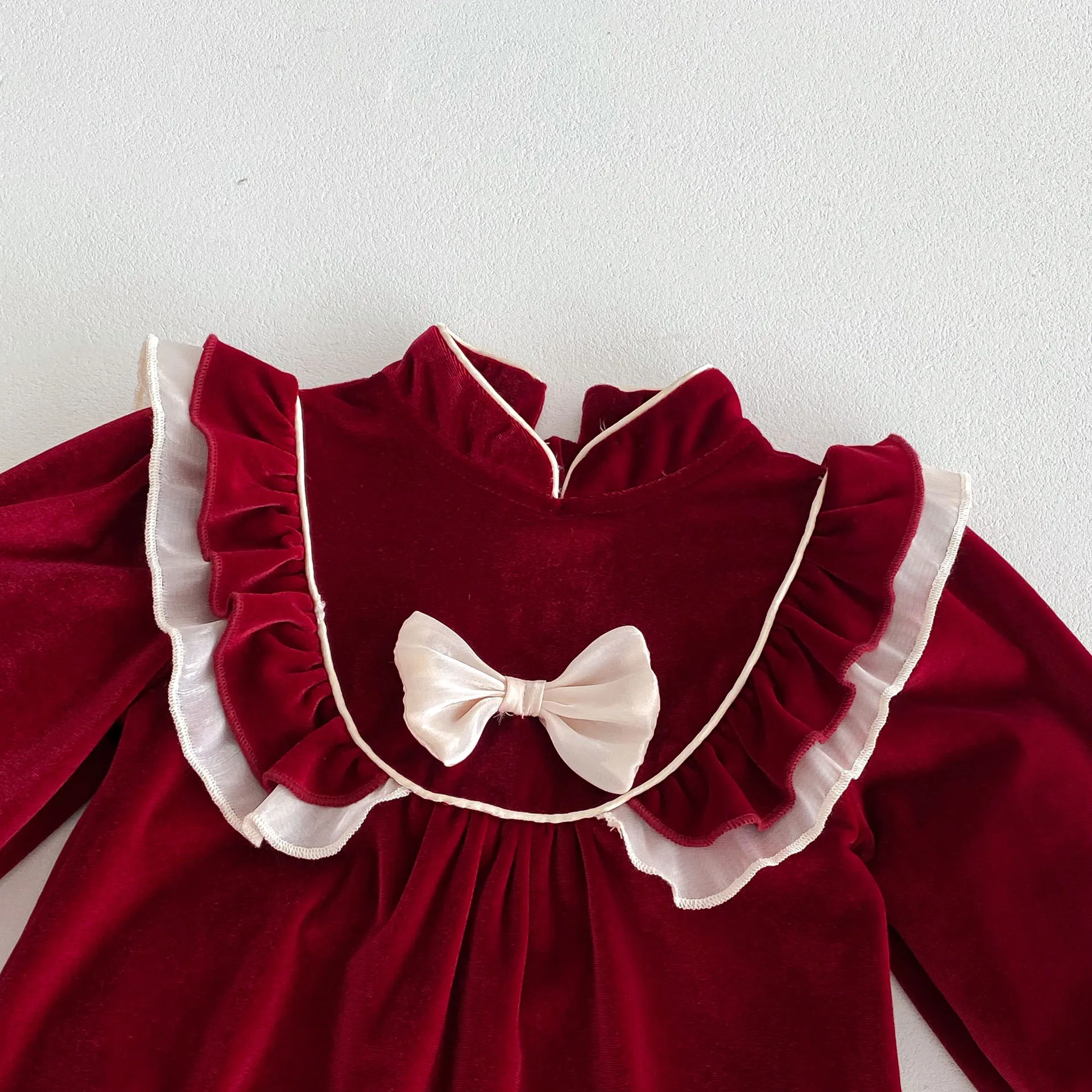 ملابس داخلية للفتيات لربيع وخريف 2026 لحديثي الولادة من قطعة واحدة بأكمام طويلة ملابس أطفال للعام الجديد