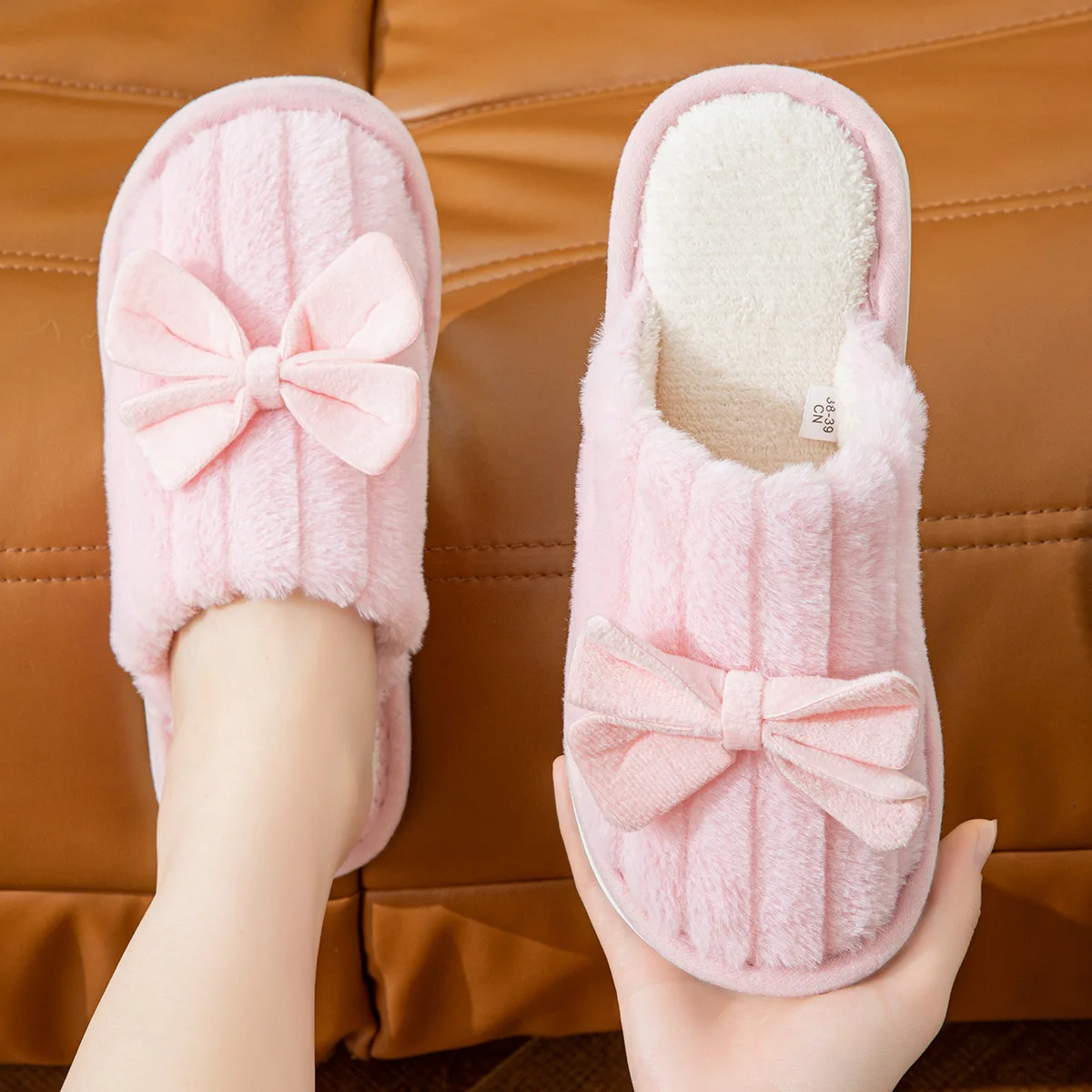 2026 Winter Ladies Fashionable Versatile Comfort Cotton Slippers for Girls Indoor Home Wear Butterfly Knot Cotton Slippers