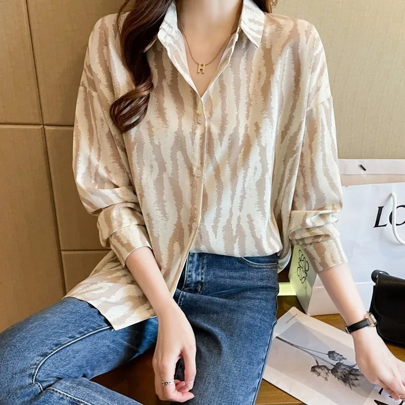 2025Spring and Autumn Elegant Female Blouses ﻿ Loose Striped All-Matching Single-Breasted Shirts Ladies Blouse