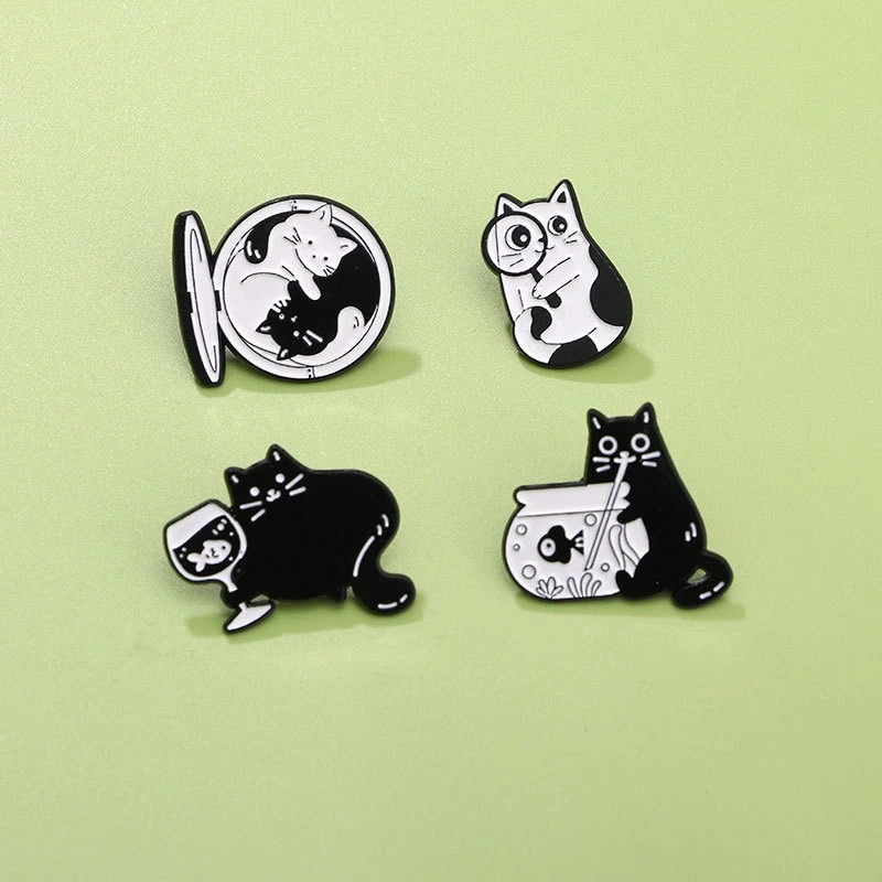 Creative Cute Pet Black White Cat Fish Tank Brooch Fashion Cartoon Badge Pins DIY for Clothes Bags Hat Scarf T-shirt Jeans Decor