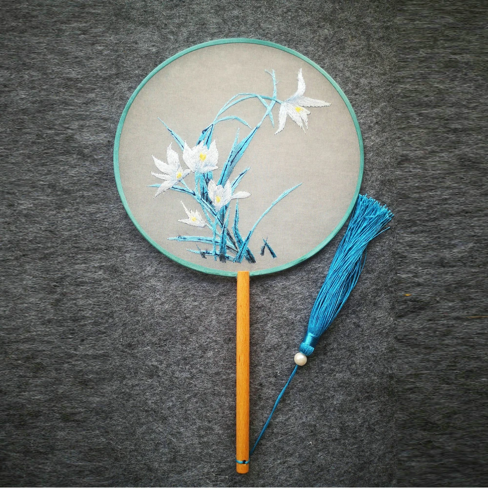 

Oriental Embroidery Round Silk Fan Qipao Tang Attire Hanfu Accessories Dancing Fans With Inwrought Orchid Pattern Means Noble