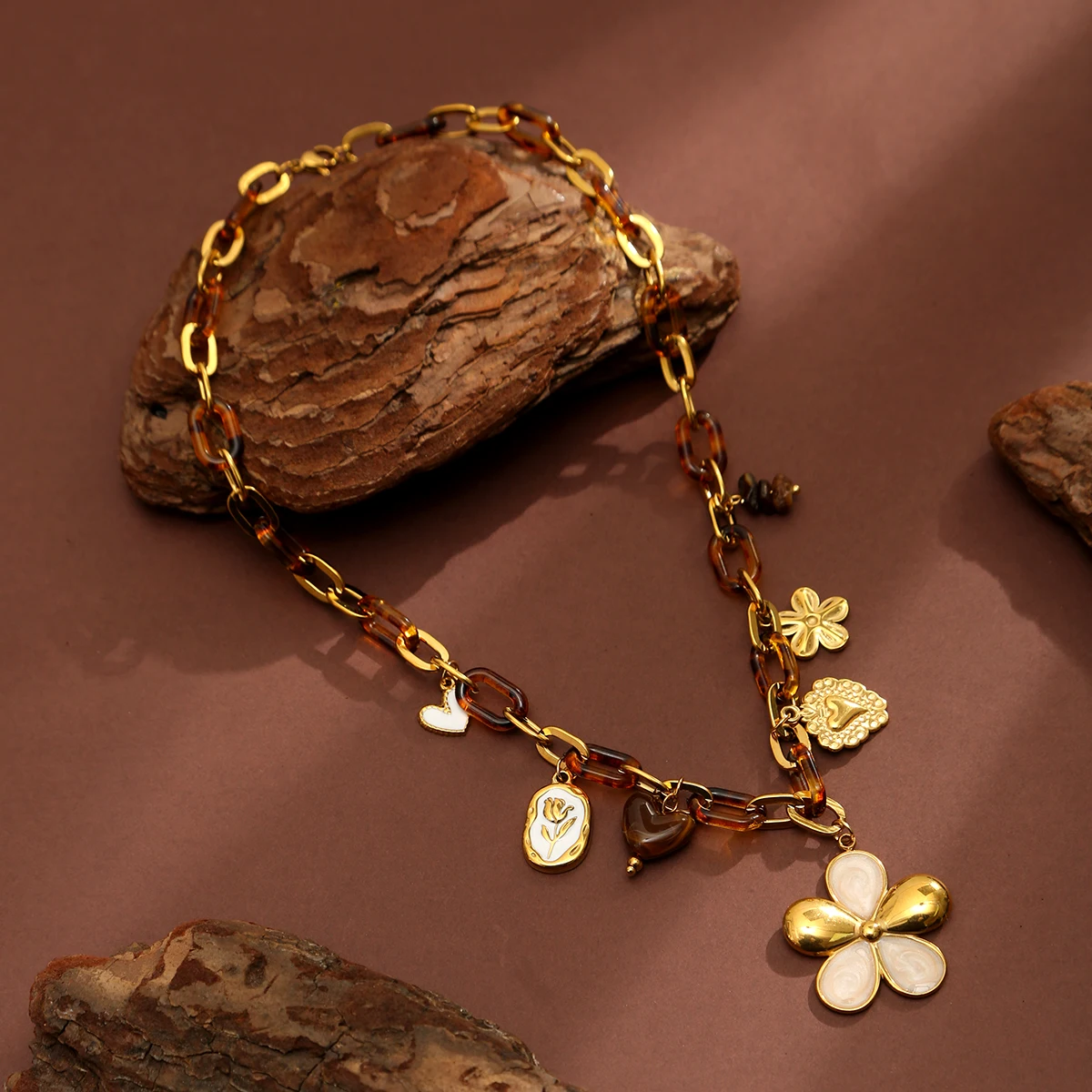 

SOVOB Vintage Stainless Steel Flower Pendants Neckalces For Women Amber Resin Large Flower Charm Necklace Valentine's Jewelry