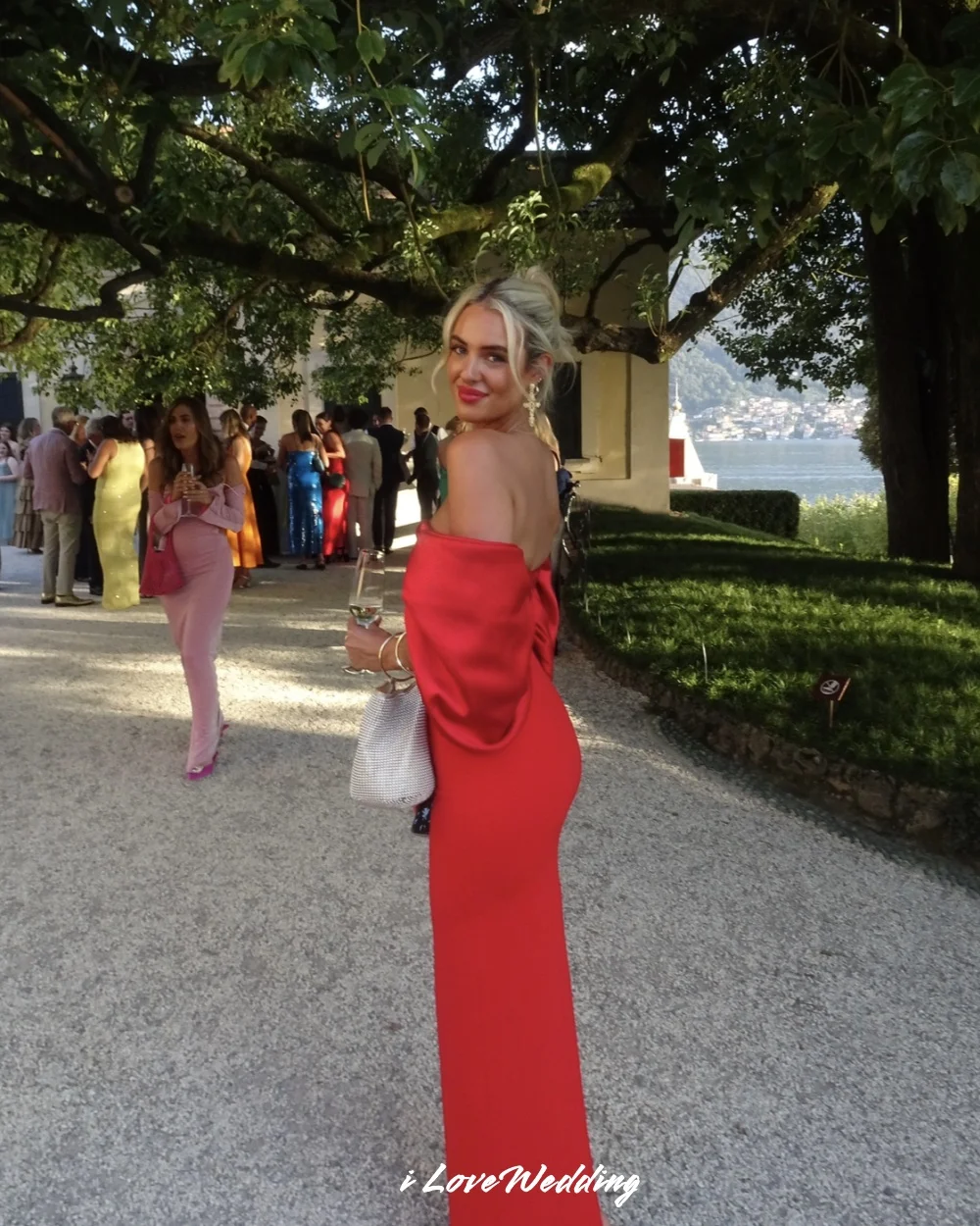 Robe de soirée en Satin rouge pour femmes, épaules dénudées, Sexy, sans bretelles, sirène, longueur au sol, dos ouvert, robe de soirée de mariage, personnalisée, 2025