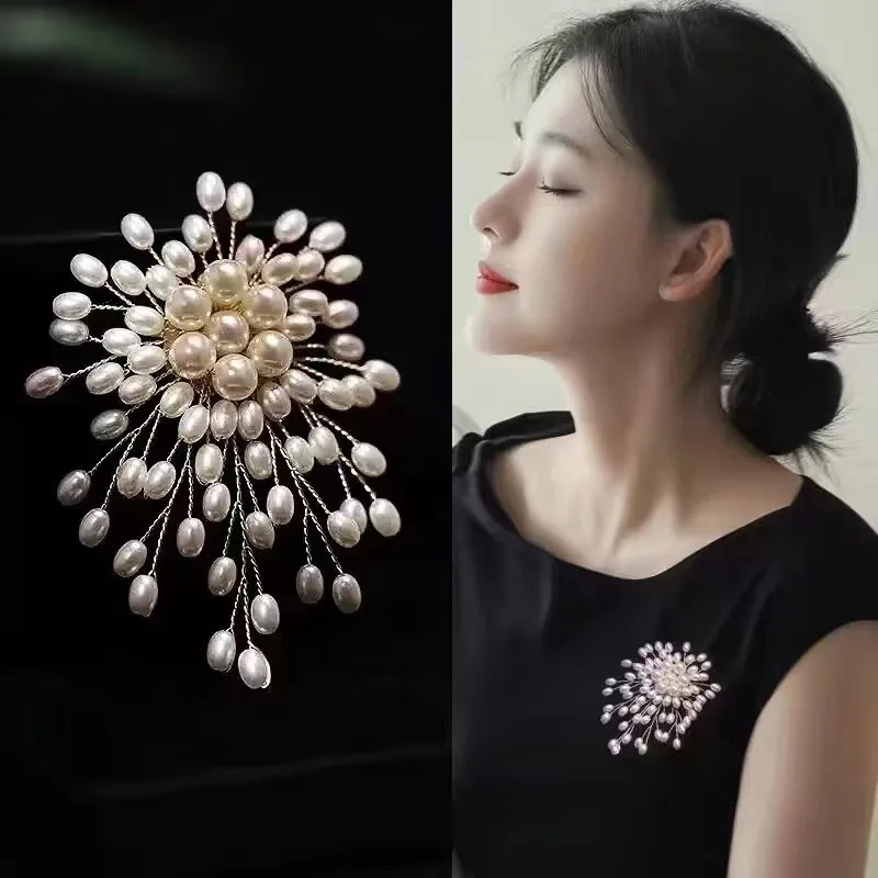 Elegant Pearl Flower Brooch Pin Badge For Women Girls Exquisite Chest Flower Pin Overcoat Sweater Accessory Jewelry Gifts