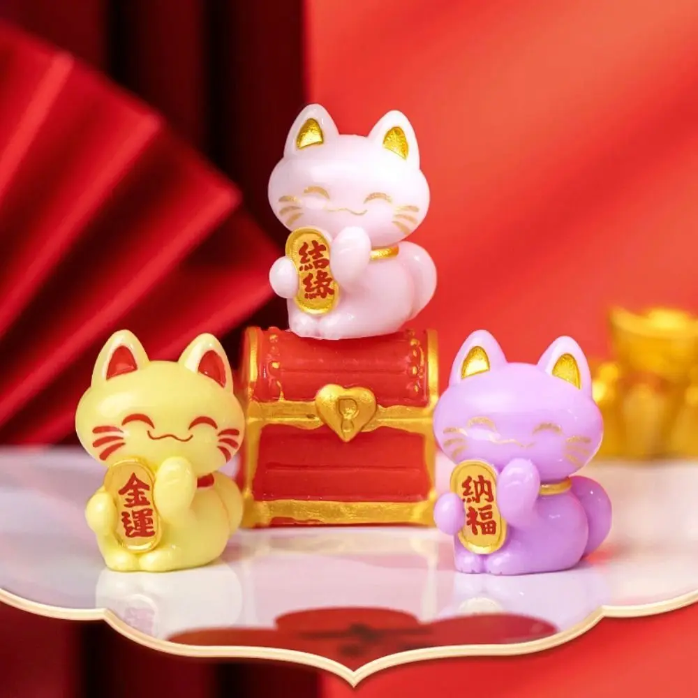 Cartoon Lucky Cat Statue Cute Creative Lucky Cat Figurine Exquisite Animal Model Miniatures Home Car Hotel Restaurant