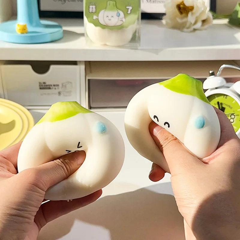 Simulation Cute Garlic Squeeze Toys Creative Pinch Decompression Vent Ball Slow Rebound Stress Reliever Artifacts Children Gift