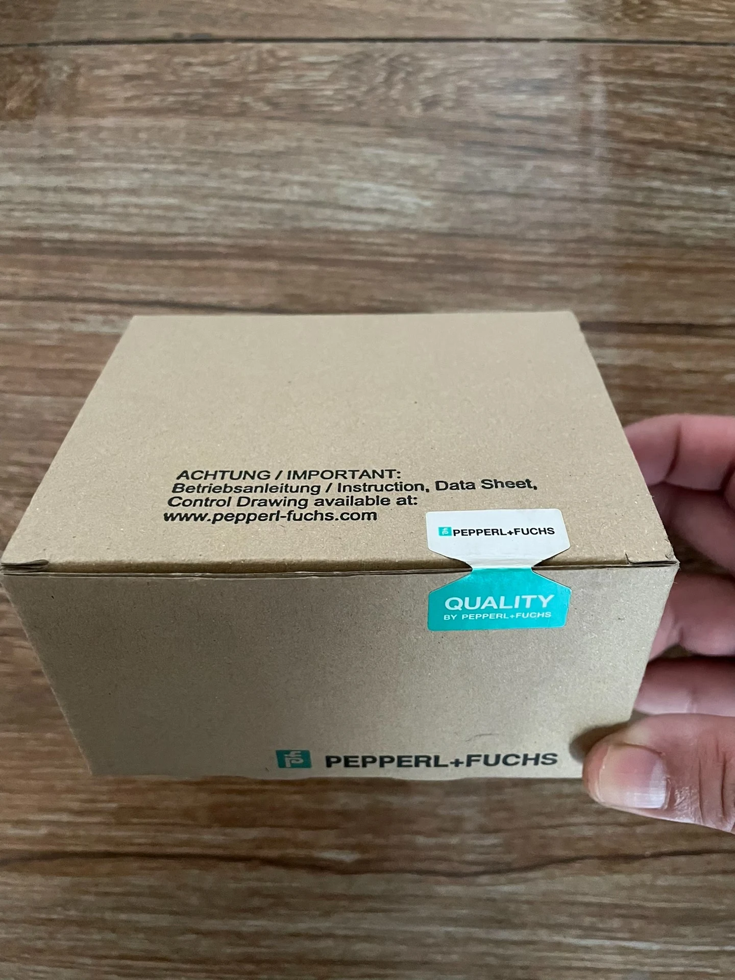IQH1-FP-V1, Brand New And Genuine Unopened Pepperl + F P + F, Read And Write Head